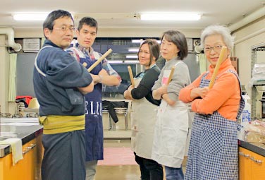 蕎麦打ち教室 参加者集合写真